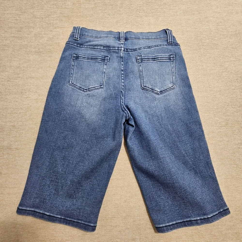 DG2 by Diane Gilman Bermuda Shorts Womens 8 Blue‎ Medium Wash Stretch Denim